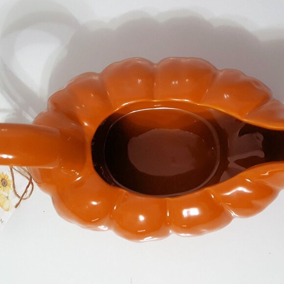 NEW Global Designs Orange Pumpkin Shaped Gravy Boat 27 OZ Stoneware - Picture 5 of 8